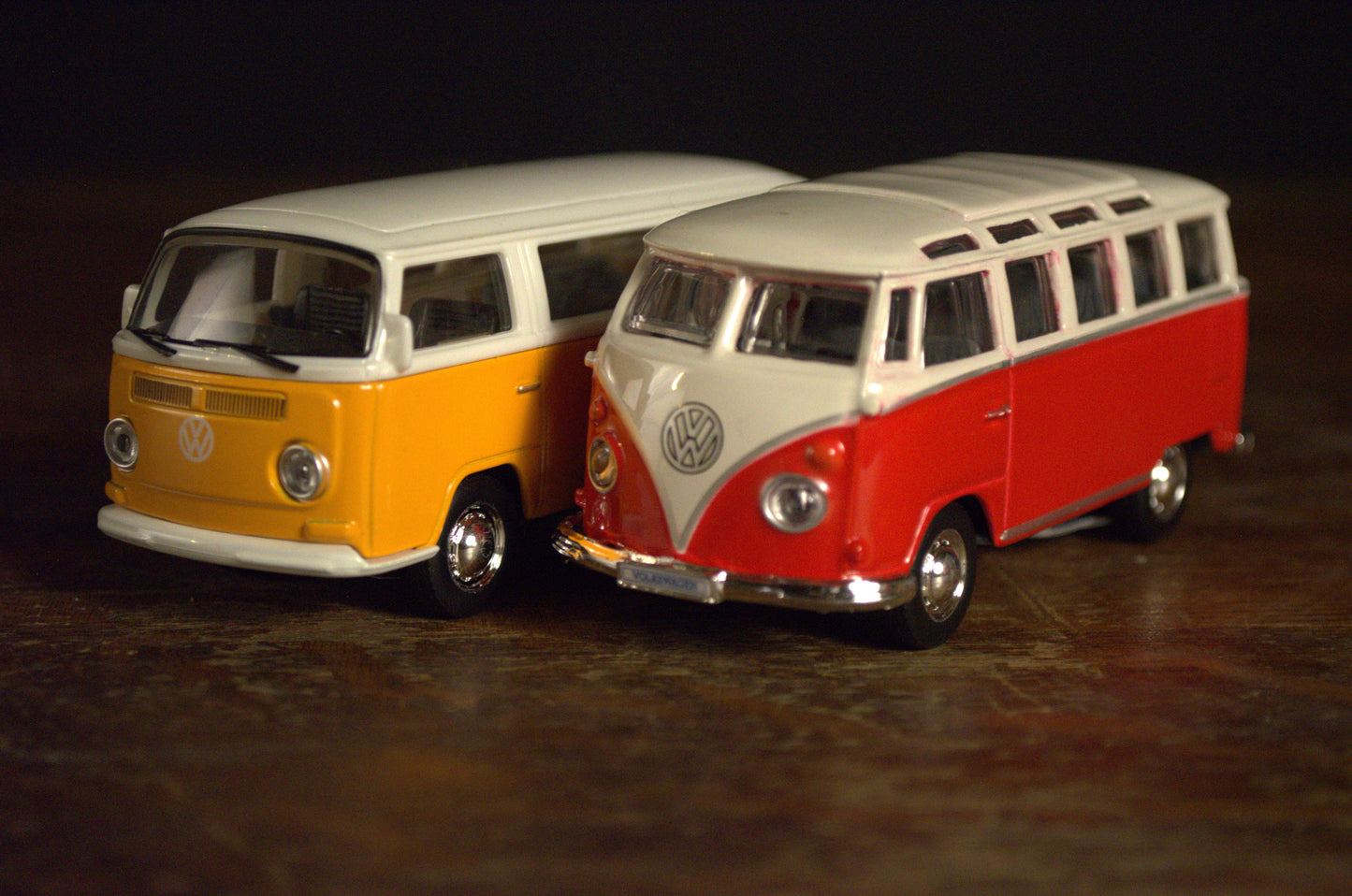 Orange Volkswagen Type 2 Bus Die Cast 1/42 Scale