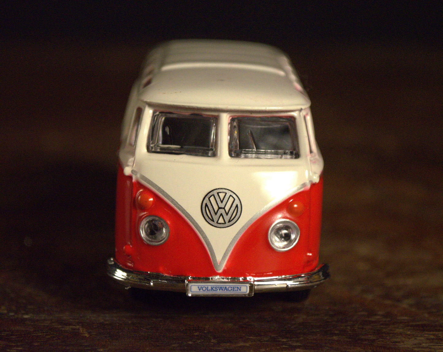 Red Volkswagen Van Samba Die Cast 1/40 Scale