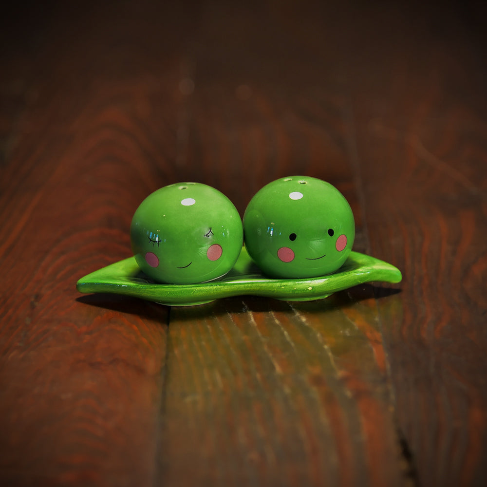 Peas in a Pod Salt-n-Pepper Shaker