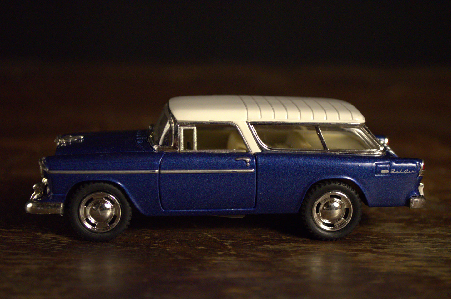 1955 Chevy Nomad Die Cast Scale 1/40