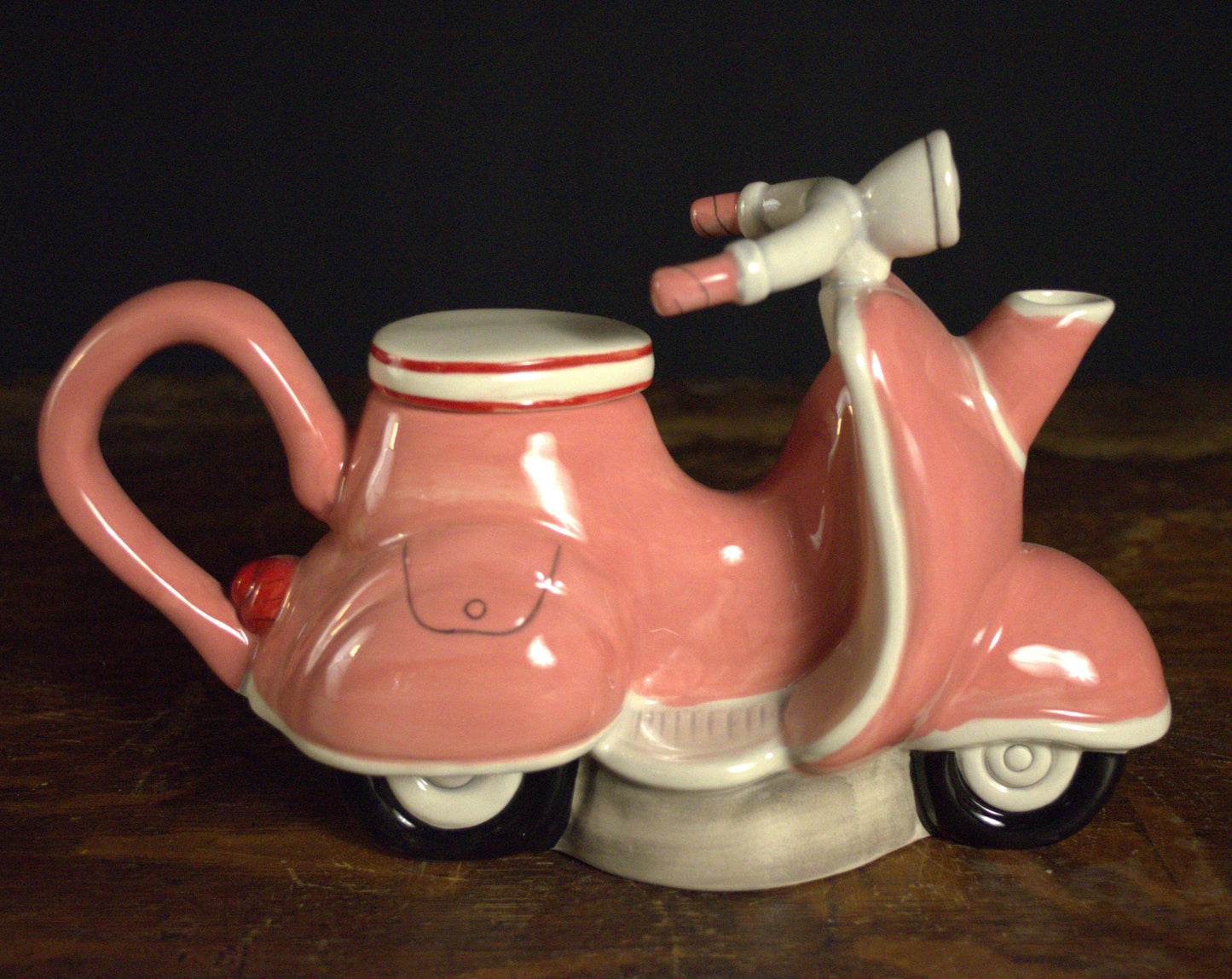 Italian Scooter Teapot aschwab
