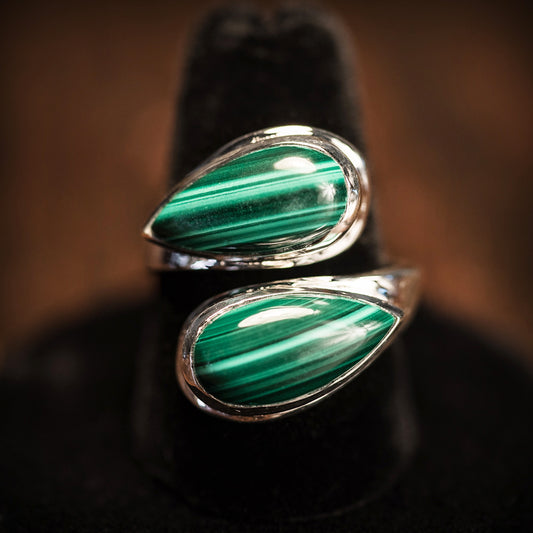 Teardrop Design Malachite Ring